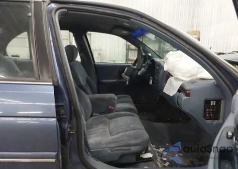 1998 Chevrolet Lumina z USA, uszkodzony, nr VIN 2G1WL52M4W1118542